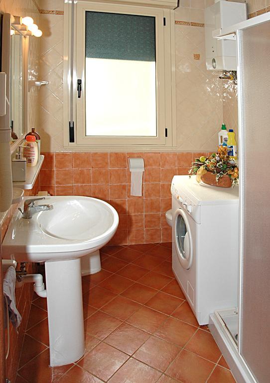 Appartamento Ai Tigli Caorle Habitación foto